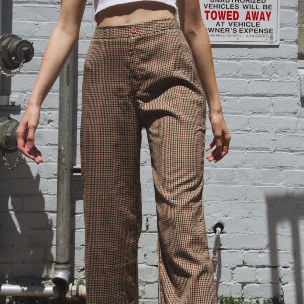 Brandy Melville TAN VALENTINA PANTS